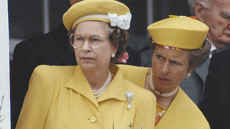 Ksiezniczka Anna Obchodzi 70 Urodziny Od 40 Lat Nosi Te Same Ubrania Wszystko O Corce Elzbiety Ii Zdjecia Plejada Pl