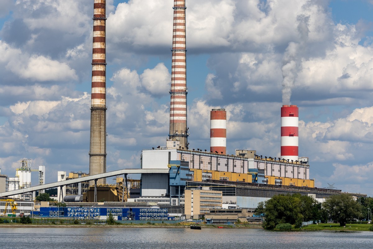 Miliardy dla Skarbu Państwa ze sprzedaży praw do emisji CO2. Sama PGE wydaje na nie więcej