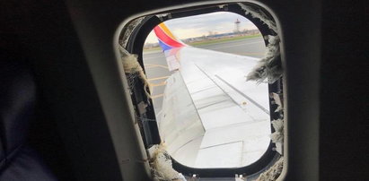 Horror w samolocie. Pasażerka nieomal wyssana przez okno: „Wszędzie krew”
