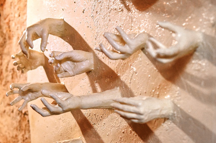 Ustaše su žrtve bacale u jame u sa živim krečom, a u postavci je i umetničko viđenje vapaja živih a umirućih