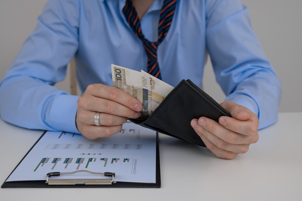 Trudna sytuacja finansowa firmy a porozumienie zmieniające warunki pracy i płacy
