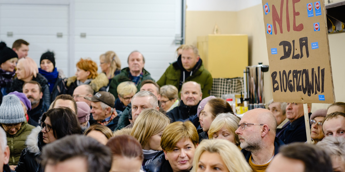 Protest mieszkańców gminy Koziegłowy przeciwko budowie biogazowni w Rzeniszowie