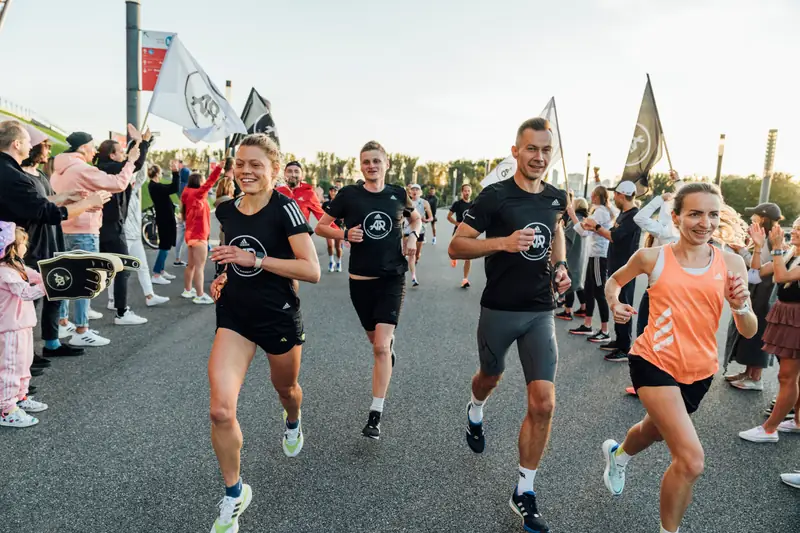 Drużyny AR Warsaw i AR Europe podczas biegu The Speed Project w Warszawie