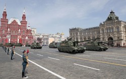 Putin chce pokazać potęgę, ale czołgów będzie mniej, gości zabraknie... straty Rosji będą widoczne