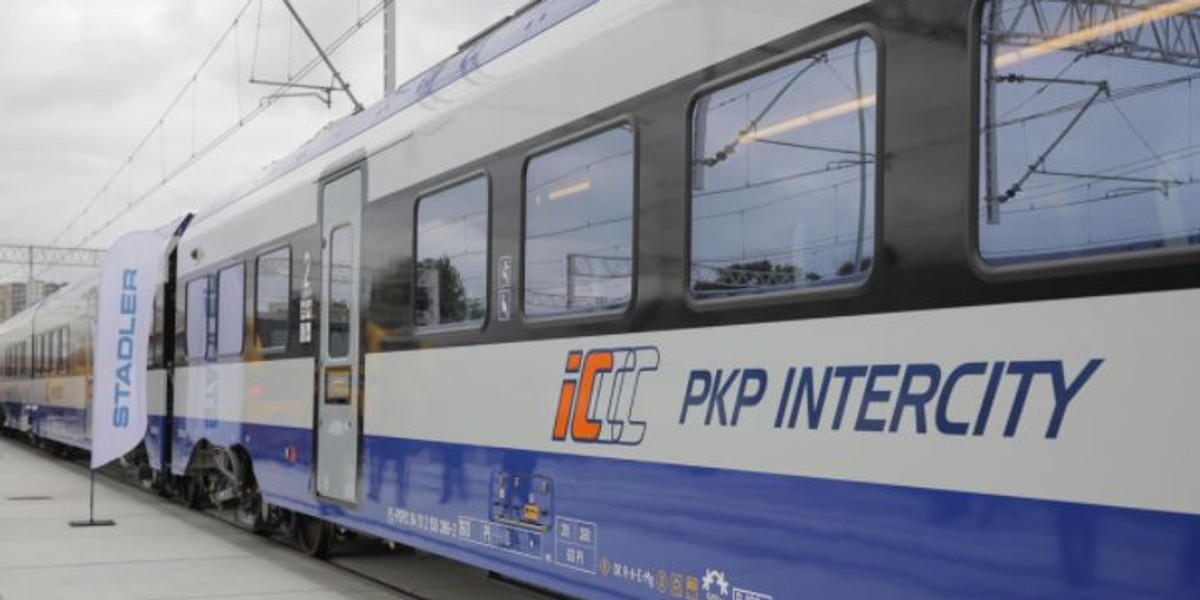 PKP Intercity to największy w Polsce kolejowy przewoźnik dalekobieżny. W 2022 r. miał ok. 59 mln pasażerów.