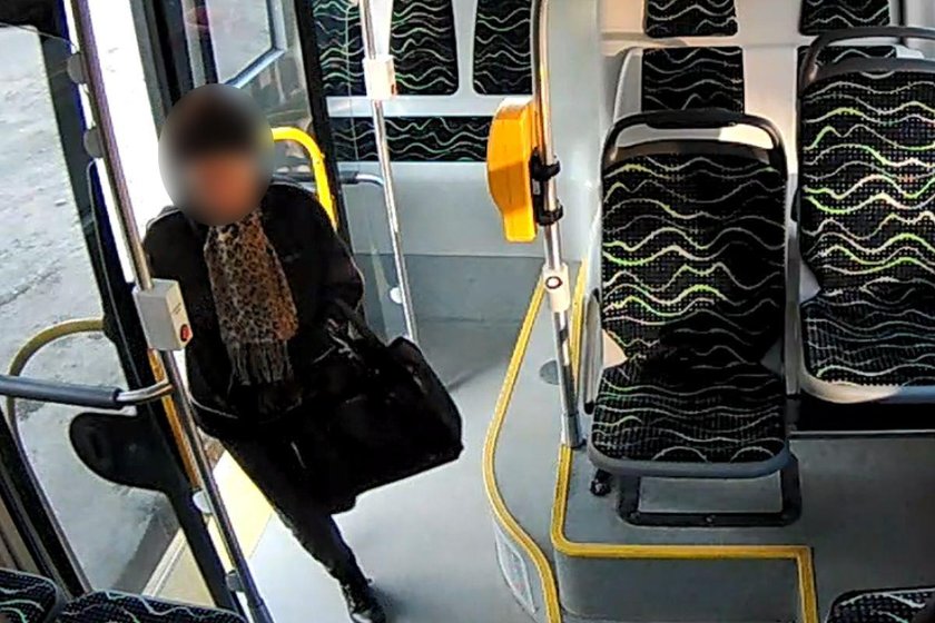 79-latka pozostawiła w autobusie oszczędności. Ukradł je bezdomny mężczyzna