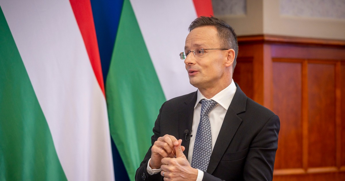 Szijjártó Péter szerint Európát nem fenyegeti háborús veszély: ezt gondolja a 72 órás túlélőcsomagról