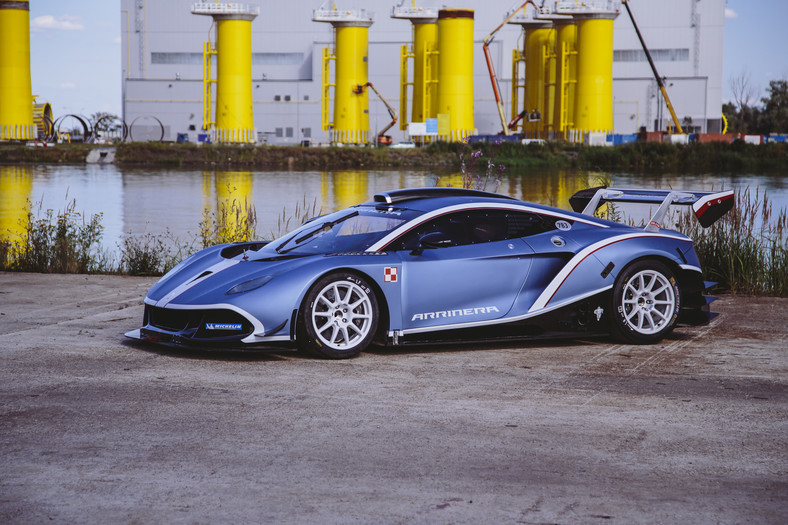 Arrinera Hussarya GT