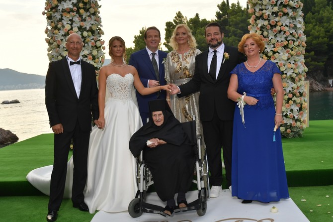 Porodica Karić na okupu