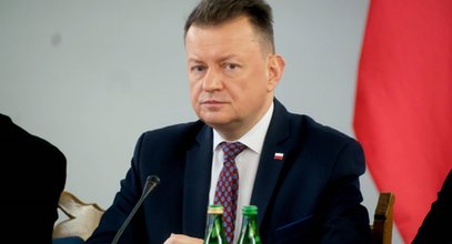 "Przemysł przykrywkowy Tuska". Błaszczak zabrał głos w sprawie Czarneckiego