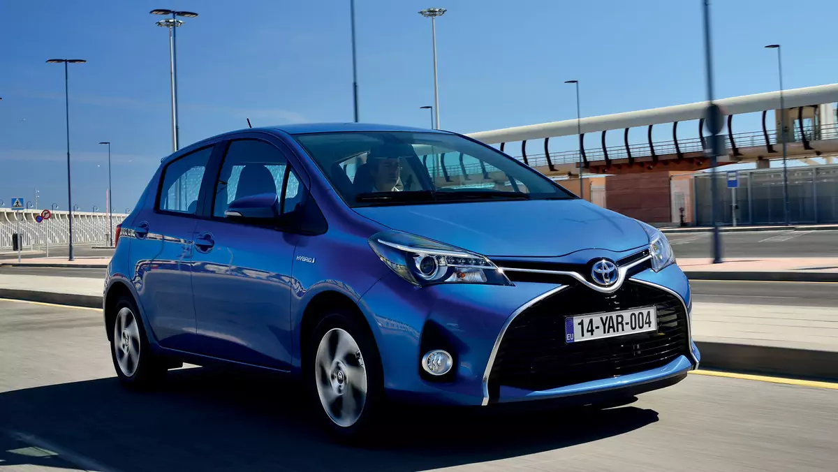 Toyota Yaris Hybrid 2014