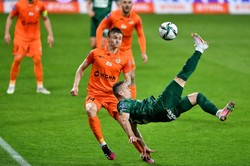 Balic "wyleciał" z boiska po ostatnim gwizdku sędziego. Derby bez goli