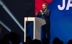 Poseł Ozdoba wykorzystał szansę i odgryzł się Bońkowi. "Wizjoner"