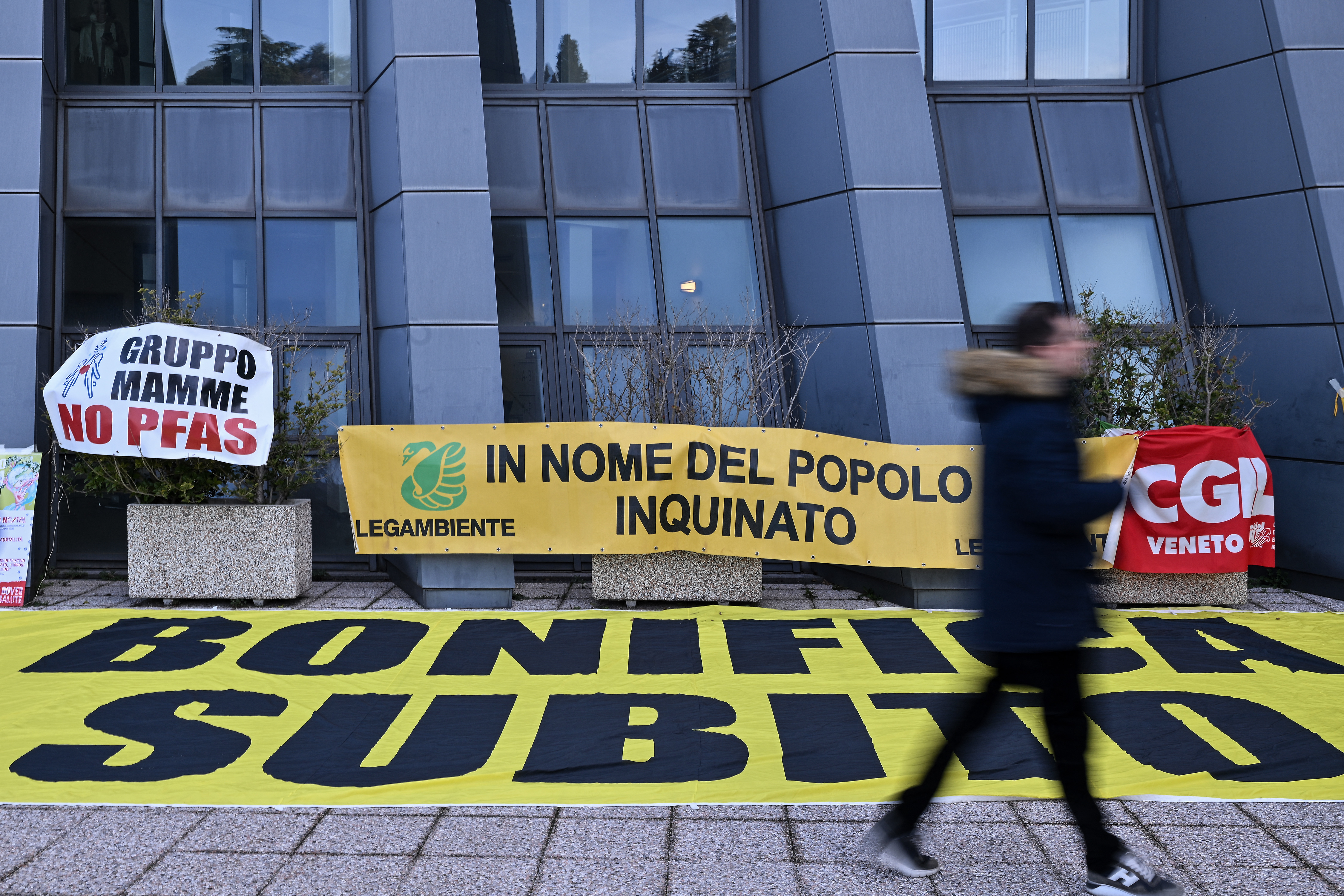 Cassazione: reato epidemia anche per omissione dirigenti