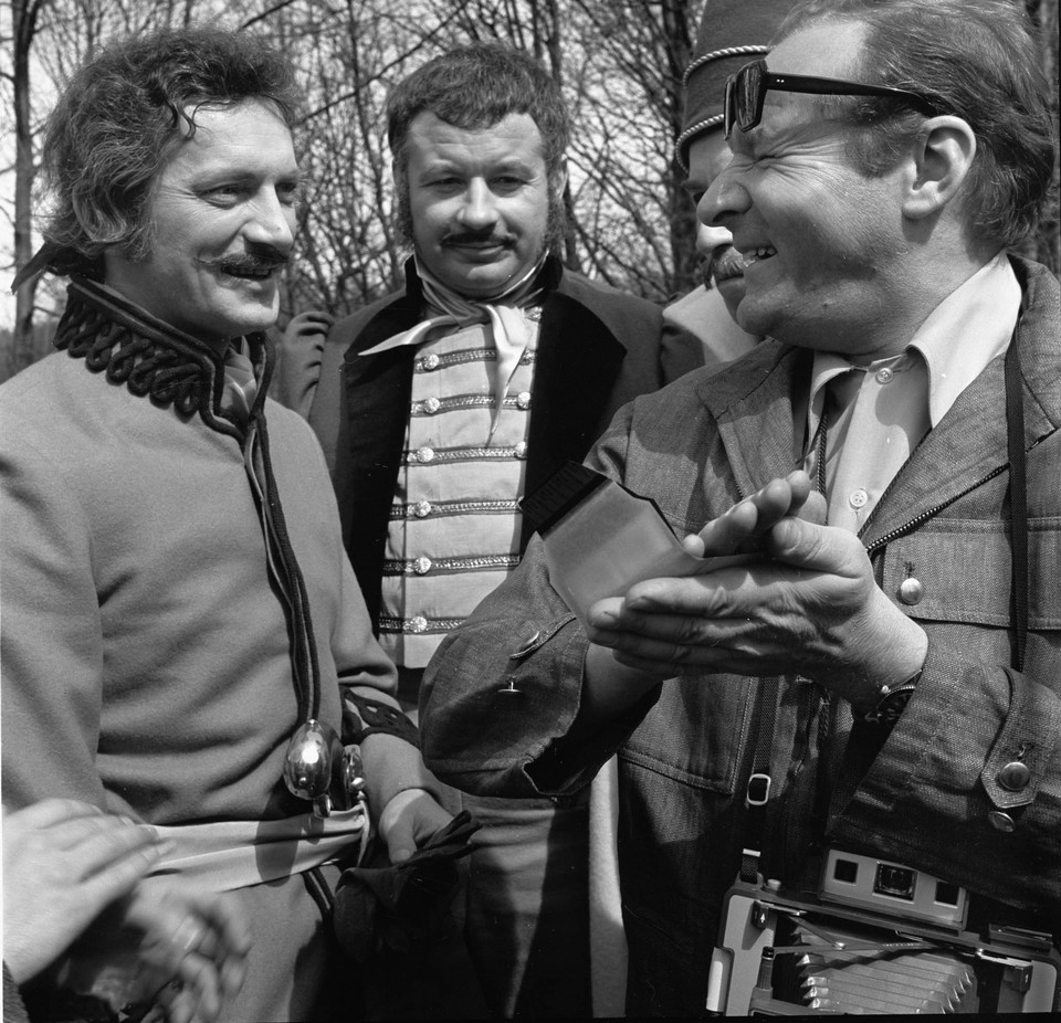 Mieczysław Czechowicz (hrabia Horvath) i Marian Kociniak (murgrabia) oraz Jerzy Passendorfer na planie serialu "Janosik"