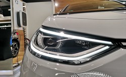 Volkswagen ID.3 wjeżdża na polskie drogi. "Znikają demony ceny i zasięgu"