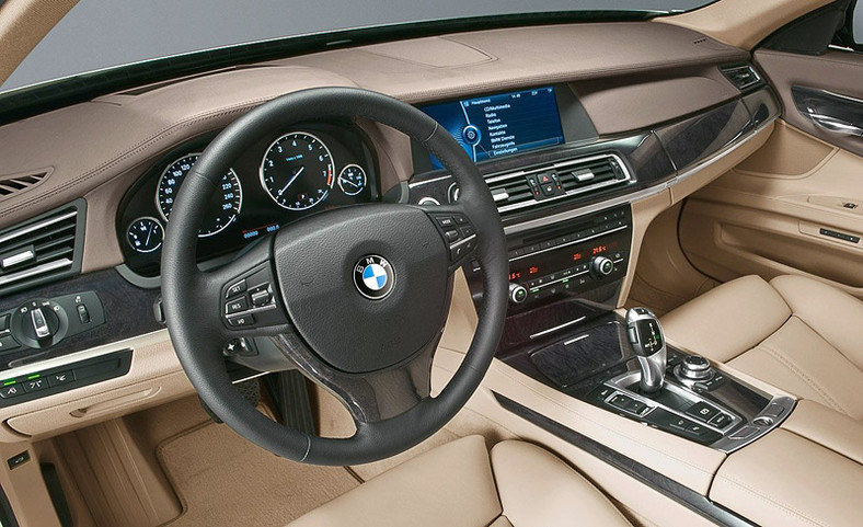 BMW serii 7: pierwsze zdjęcia piątej generacji