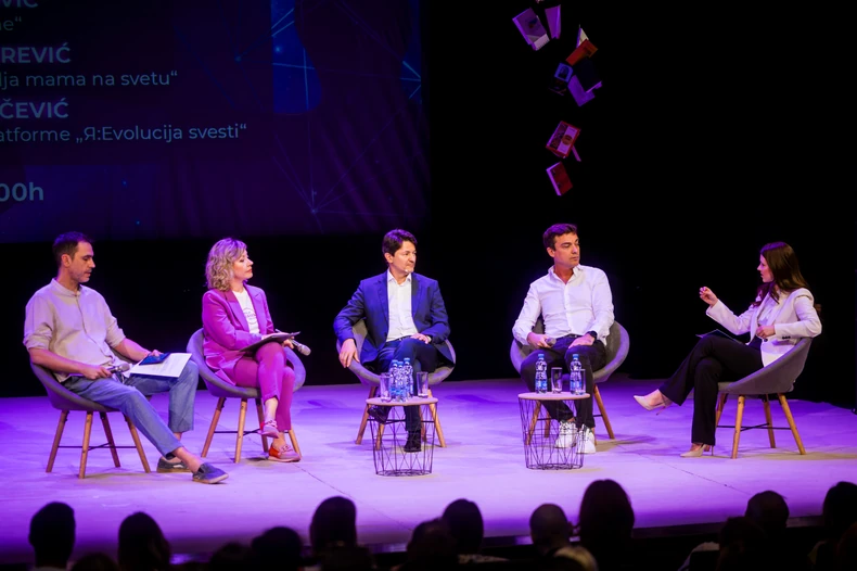 S leva na desno - Dušan Kovačević, Marina Lazarević, Tomislav Kuljiš, Siniša Ubović, Dolores Milošev Erdeg