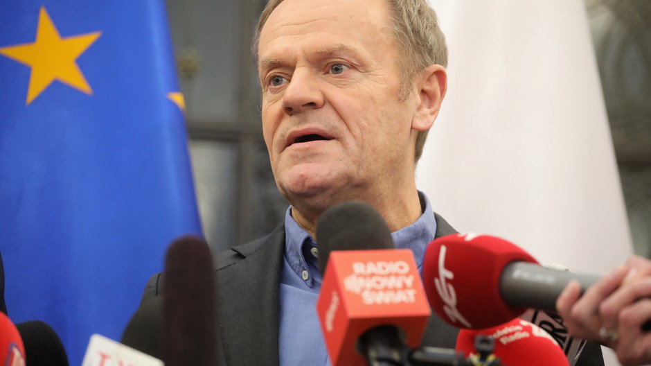 Donald Tusk podczas konferencji prasowej w Sejmie (01.12.2023)
