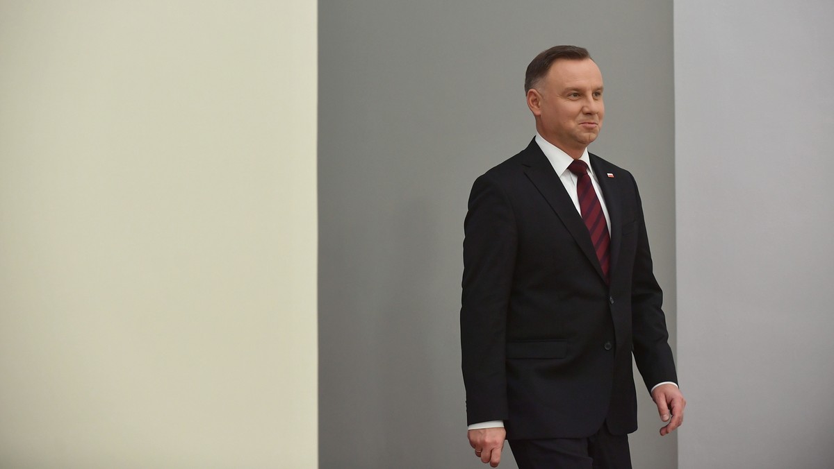 Przedstawiciele klubów PiS, Lewicy, PSL-Kukiz15 oraz koła Konfederacji mają wziąć udział w środowym spotkaniu, na które zaprasza prezydent Andrzej Duda. Spotkanie ma dotyczyć reformy wymiaru sprawiedliwości. Klub KO o swojej decyzji poinformuje w środę.