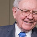 Warren Buffett i inni superinwestorzy na zakupach. "Bądź chciwy, gdy inni się boją"