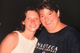 Imala sam najbolju mamu na svetu: Onda sam joj u torbi među lekovima pronašla žilet, slamčicu i NAJVEĆI OD SVIH UŽASA i počeo je naš PORODIČNI PAKAO