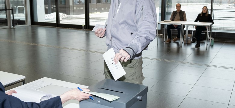 W Niemczech zmarło 16 kandydatów w wyborach. Służby uspokajają po fali teorii spiskowych
