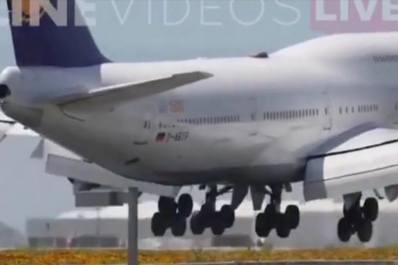 AVION SE DVA PUTA ODBIO OD PISTE! Neverovatna scena na aerodromu: "Ovo je najgrublje sletanje koje smo ikada snimili!" (VIDEO)