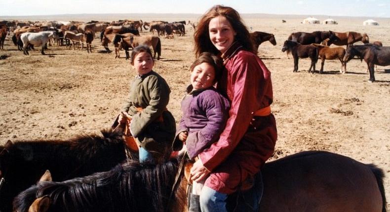 Julia Roberts and son recently had a special time with rave sporting horse, American Pharaoh