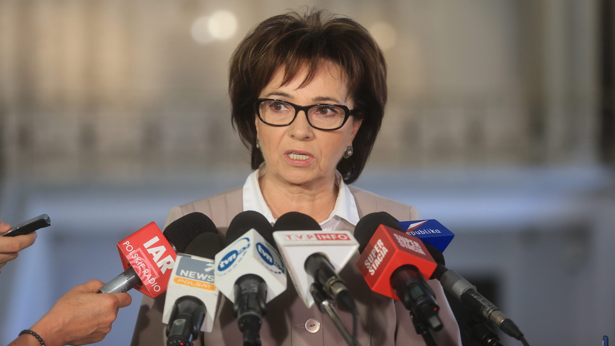 Rzecznik PiS Elżbieta Witek zapowiedziała, że jeśli wyborcy zaufają PiS w wyborach parlamentarnych, ta partia w przyszłej kadencji Sejmu na pewno złoży projekt zmieniający ustawę o in vitro.