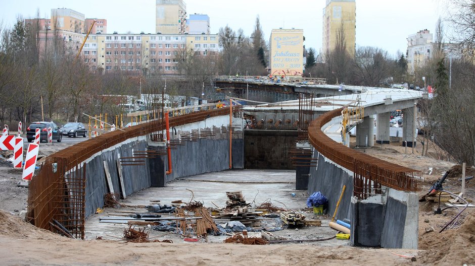 Kamienie milowe w inwestycji tramwajowej. Wiemy, kiedy zakończą się prace na estakadzie [ZDJĘCIA]