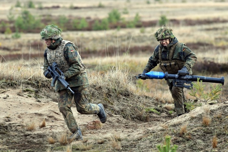 W 2021 r. rozpocznie się faza integracji, w której wzajemne podporządkowanie będzie odwzorowane w trwałej strukturze brygad. W czwartej i ostatniej fazie przedsięwzięcia t.j. fazie działań, której ram czasowych dotychczas nie określono, bataliony mają wspólnie prowadzić operacje, o ile zostają podjęte odpowiednie decyzje polityczne.