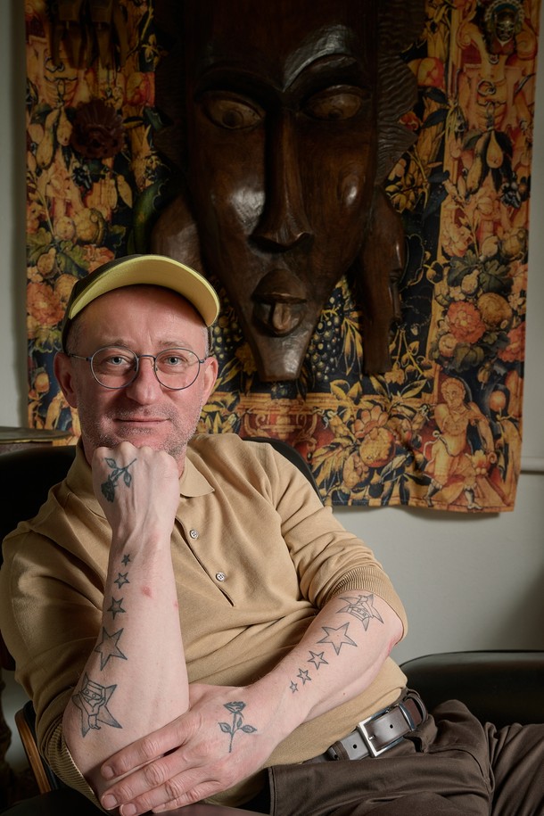 Marcin Karbowniczek: mój chłopak, Antony, wytatuował sobie takie same różyczki. Chciał, żeby były biało-czerwone, ale na jego ciemnej skórze pigment się nie przyjął. 