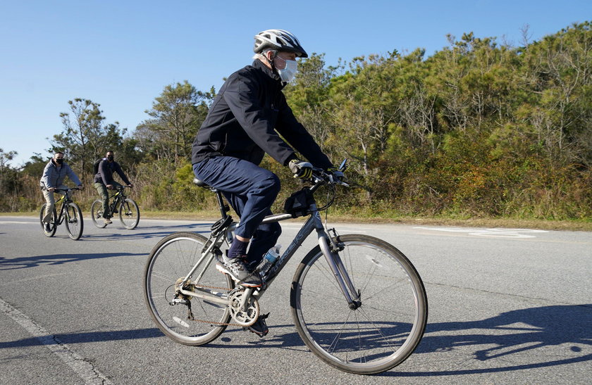 Joe Biden na rowerze