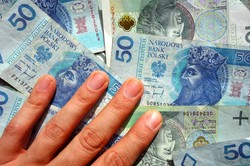 20 lat pracy daje 345 zł więcej! Sprawdź, jak otrzymać dodatek do zasiłku dla bezrobotnych