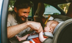 Podróże z noworodkiem. Od którego miesiąca życia można podróżować z dzieckiem?