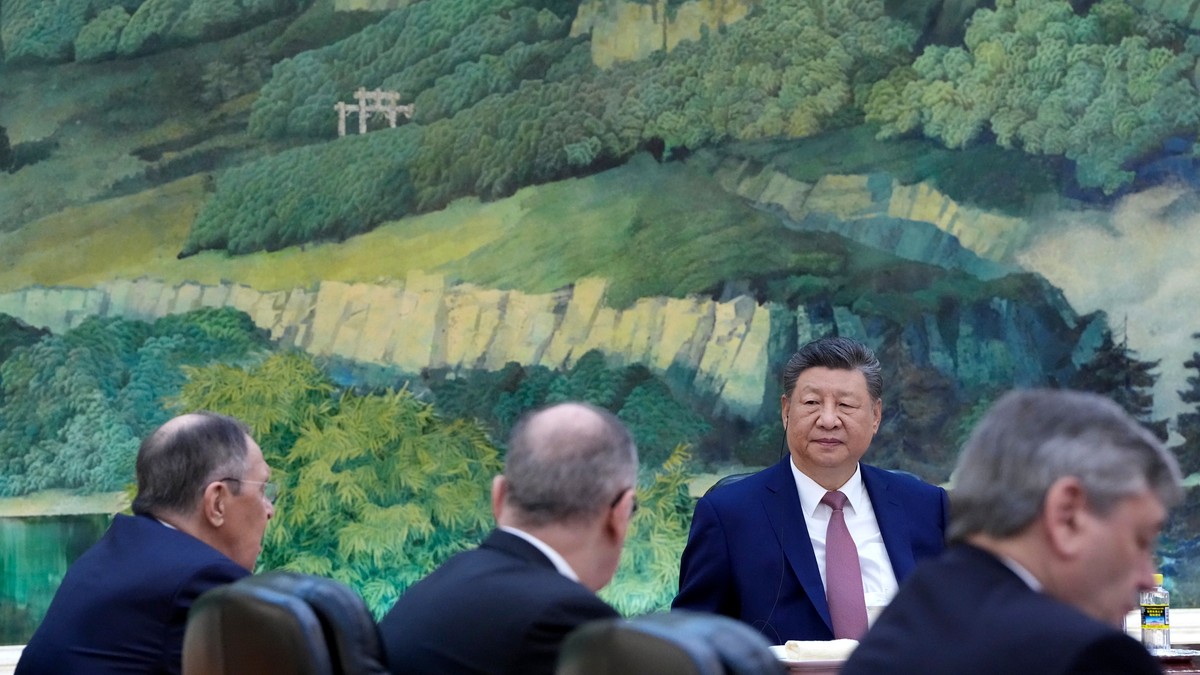 Si Đinping i Sergej Lavrov na sastanku u Pekingu 15. aprila