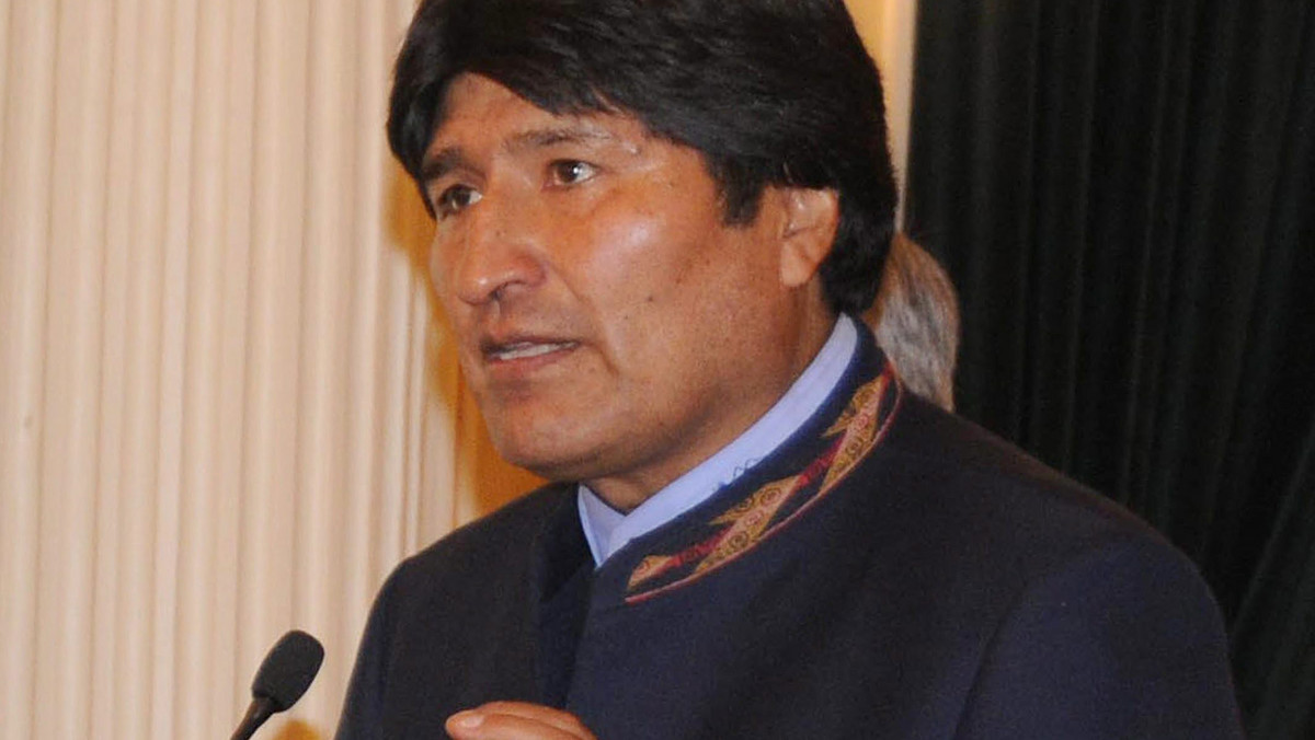 Prezydent Boliwii Evo Morales oświadczył w sobotę, że odwołany przez niego dekret znoszący państwowe dopłaty do cen paliw będzie musiał, tak czy inaczej, być w przyszłości wprowadzony w życie. Ceny paliw muszą bowiem "pewnego dnia" wzrosnąć i kraj powinien być na to przygotowany.