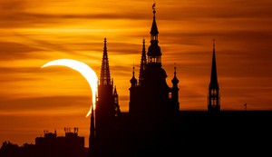 Pomračenje sunca, Prag 