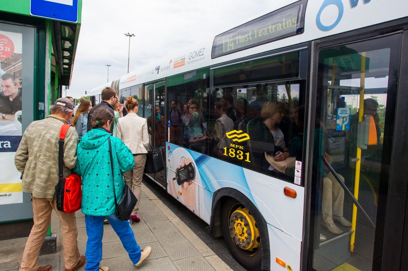 Pasażerowie muszą płacić więcej za bilety przez remont PST