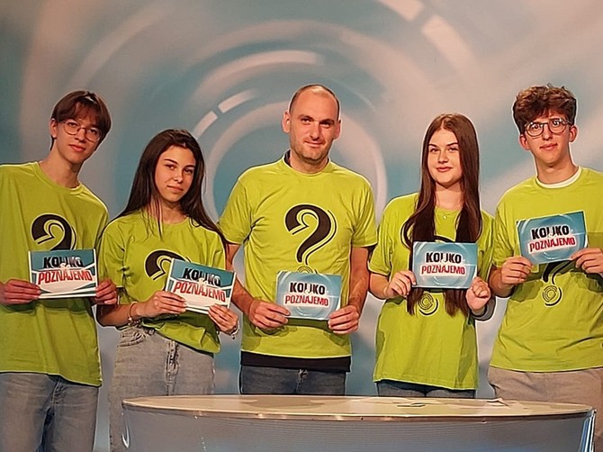 Đuričić sa učenicima na kvizu znanja "Koliko se poznajemo"