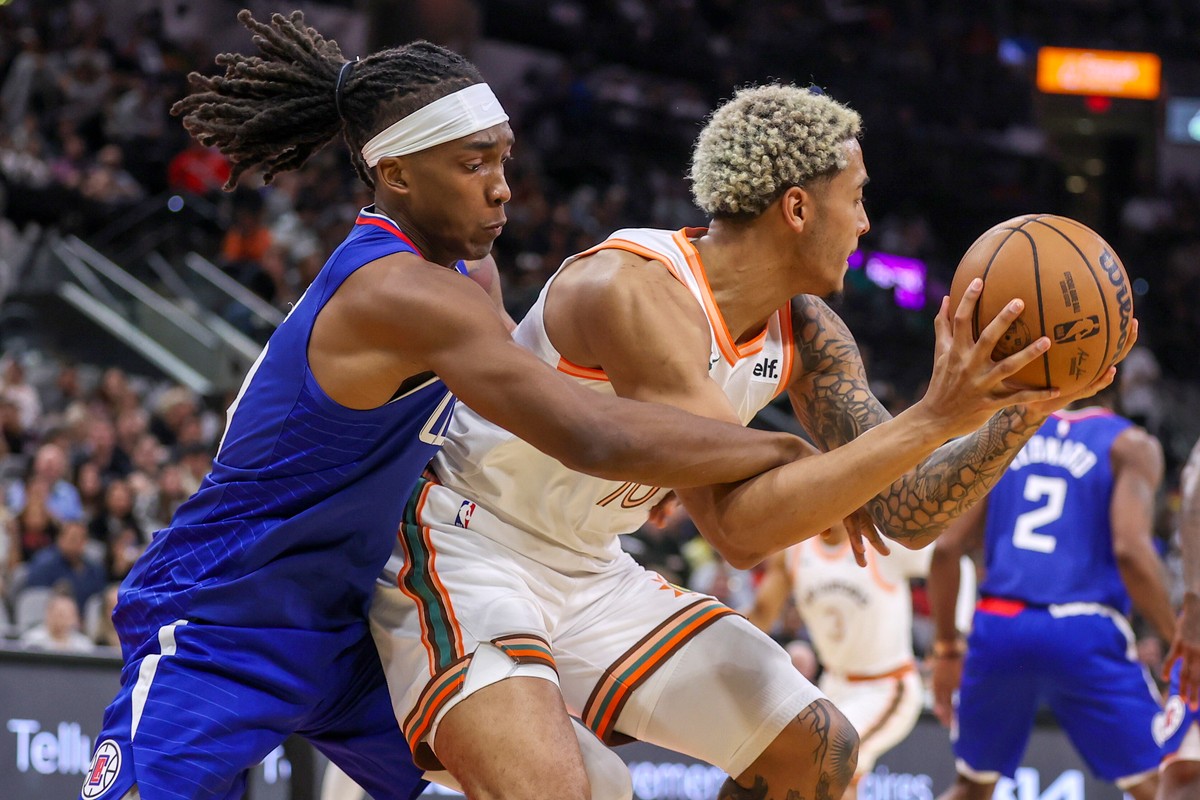 Jeremy Sochan zdobył osiem punktów, zanotował osiem zbiórek i jedną asystę dla San Antonio Spurs, ale jego drużyna przegrała u siebie z Los Angeles Clippers