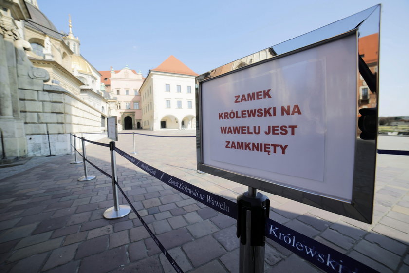 Kraków - Zamek Królewski na Wawelu zamknięty dla zwiedzających