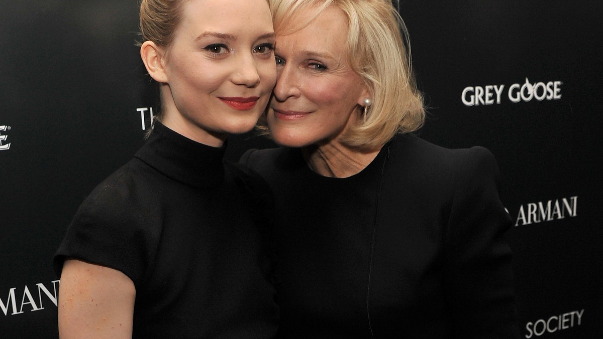 Glenn Close i Mia Wasikowska