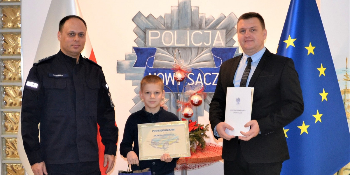 9-letni Jakub za godną do naśladowania postawę, został nagrodzony przez komendanta policji w Nowym Sączu.