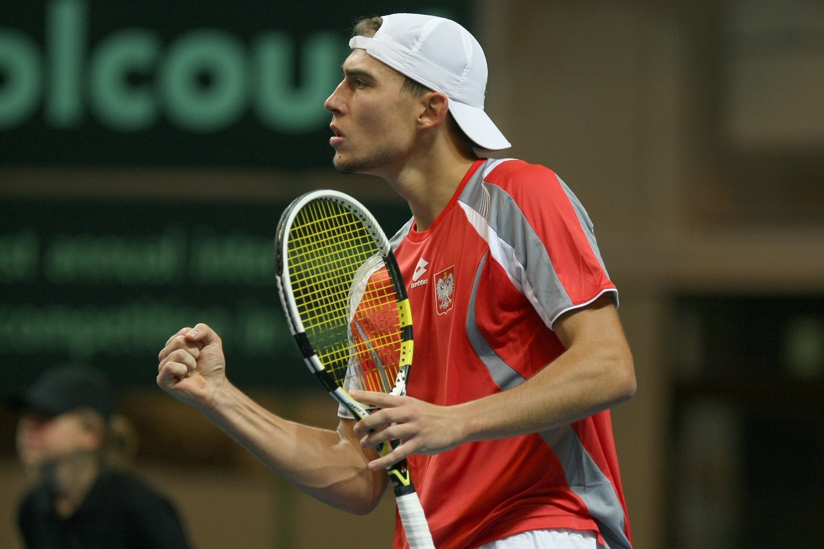 Janowicz pokonał Cilica. Polak w kolejnej rundzie turnieju w Paryżu