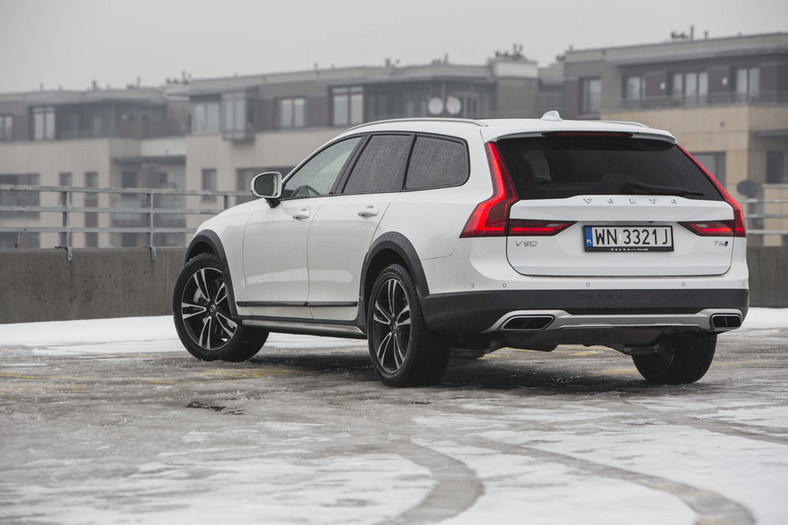 Volvo V90 Cross Country T6 - kombi krajoznawcze