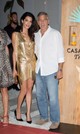 2015 - A Casamigos Tequila spanyolországi bevezetésének megünneplésére (a férje a cég társalapítója) Amal Clooney egy partira alkalmas miniruhát választott a Vionnettől. Az arany, fémes darab a stílusos 80-as évekbe repítette őt vissza.