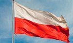 W tajemnicy zmieniają orła i flagę