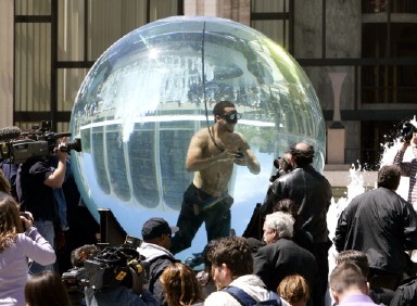 US-DAVID BLAINE-STUNT